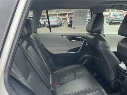 Used 2022 Toyota RAV4 XLE image 38