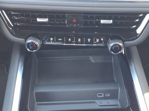 New 2026 Chevrolet Suburban LS image 16