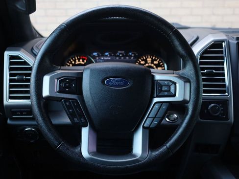 Used 2015 Ford F150 Platinum w/ Equipment Group 701A Luxury AWD/4WD image 34