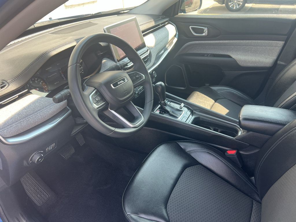 Used 2022 Jeep Compass Latitude AWD/4WD image 9