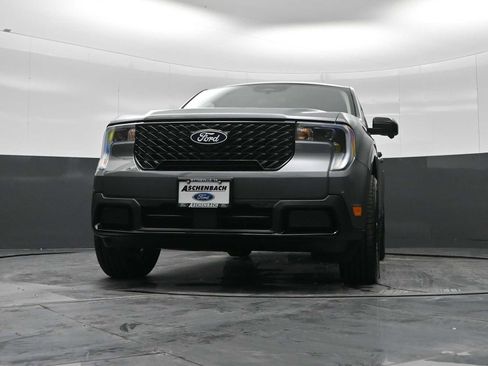 New 2026 Ford Maverick Lariat w/ Black Appearance Package image 31
