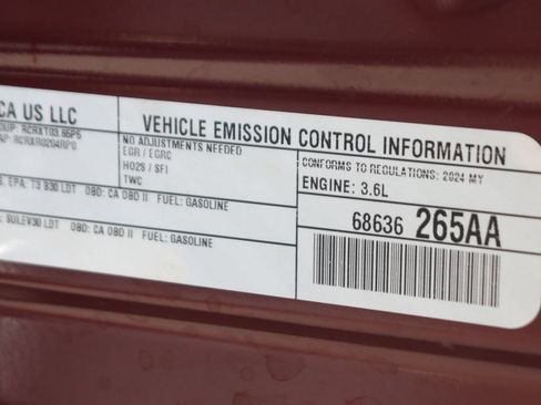 Used 2024 Jeep Grand Cherokee Altitude RWD image 13