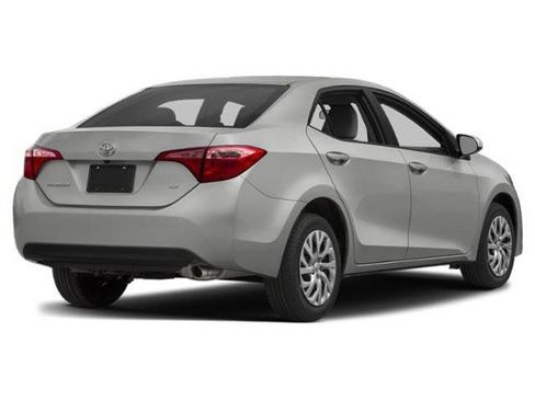 Used 2019 Toyota Corolla XSE FWD image 2