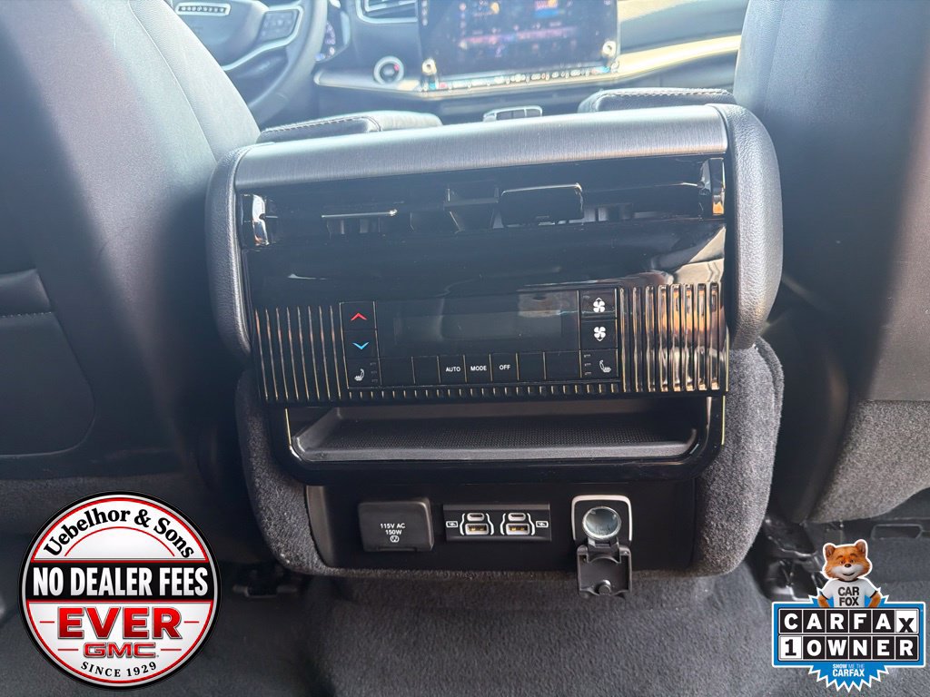 Used 2025 Jeep Wagoneer L Series II w/ 8-pass Seating Package AWD/4WD image 8