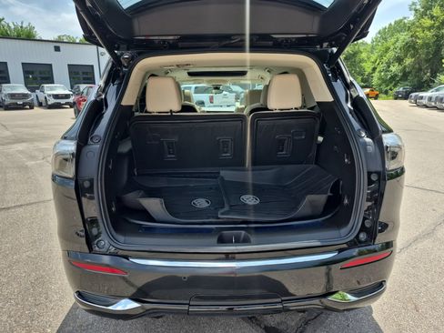 Used 2022 Buick Enclave Avenir w/ Avenir Technology Package AWD/4WD image 28