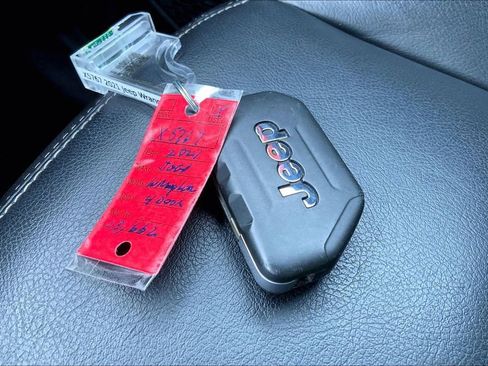 Used 2021 Jeep Wrangler Unlimited Sahara image 12