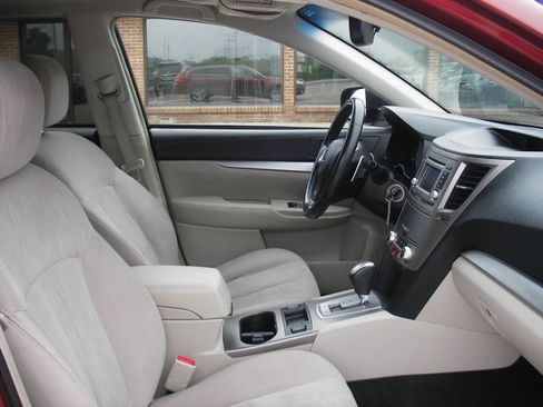 Used 2014 Subaru Outback 2.5i Premium w/ Moonroof Package AWD/4WD image 32
