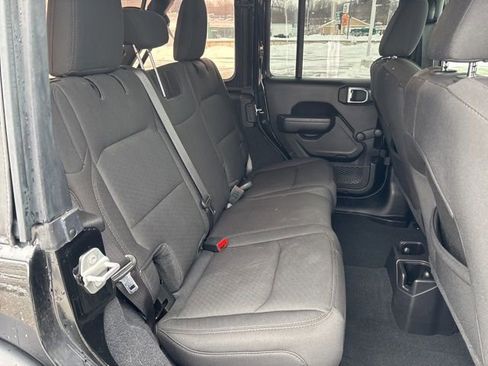 Used 2022 Jeep Wrangler Unlimited Sport image 15