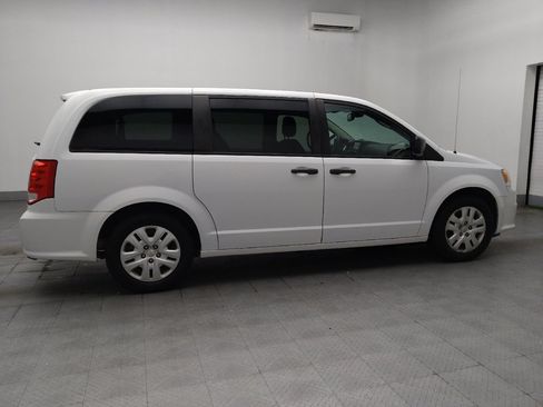 Used 2019 Dodge Grand Caravan SE w/ UConnect Hands-Free Group FWD image 10