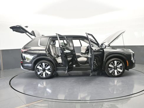 New 2026 Mitsubishi Outlander SE image 77