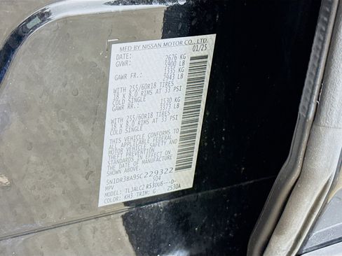 Used 2025 Nissan Pathfinder SV FWD image 38