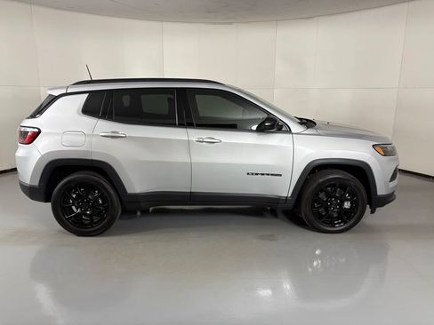 New 2026 Jeep Compass Latitude w/ Quick Order Package 29K AWD/4WD image 9