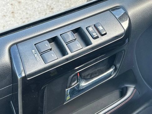 Used 2022 Toyota 4Runner TRD Off-Road Premium AWD/4WD image 26