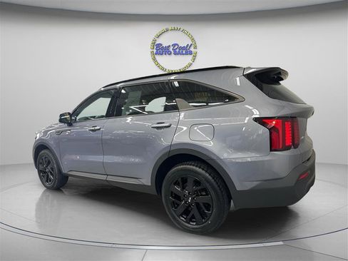 Used 2021 Kia Sorento S w/ Panoramic Sunroof Package AWD/4WD image 2