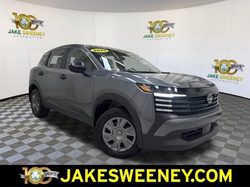 Used 2025 Nissan Kicks S w/ Charging Package FWD image 1