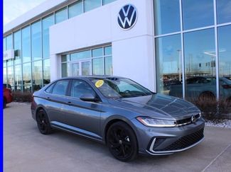 Used 2025 Volkswagen Jetta SE w/ Sunroof Package 360° Tour