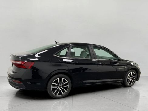 New 2026 Volkswagen Jetta SE image 2