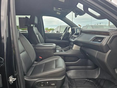 Used 2023 Chevrolet Suburban Z71 AWD/4WD image 10