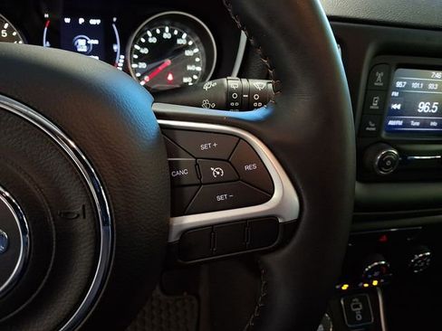 Used 2018 Jeep Compass Latitude w/ Cold Weather Group image 20