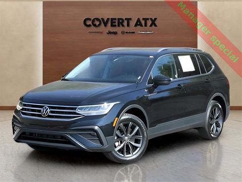 Used 2024 Volkswagen Tiguan SE image 1
