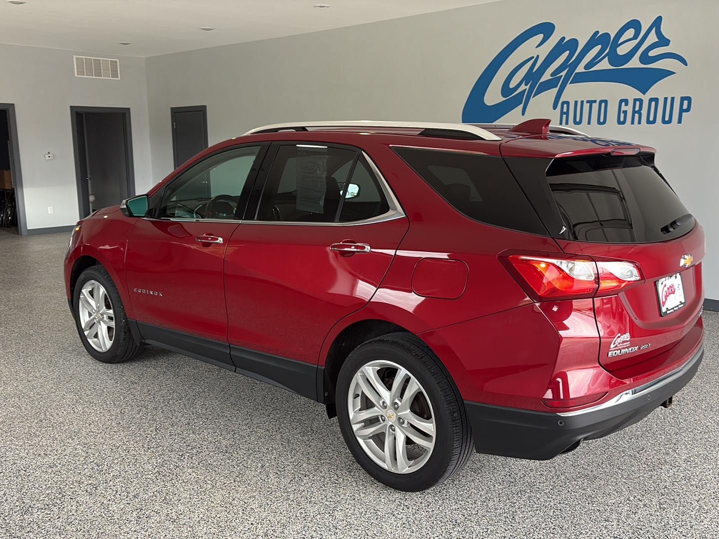 Used 2019 Chevrolet Equinox Premier AWD/4WD image 2