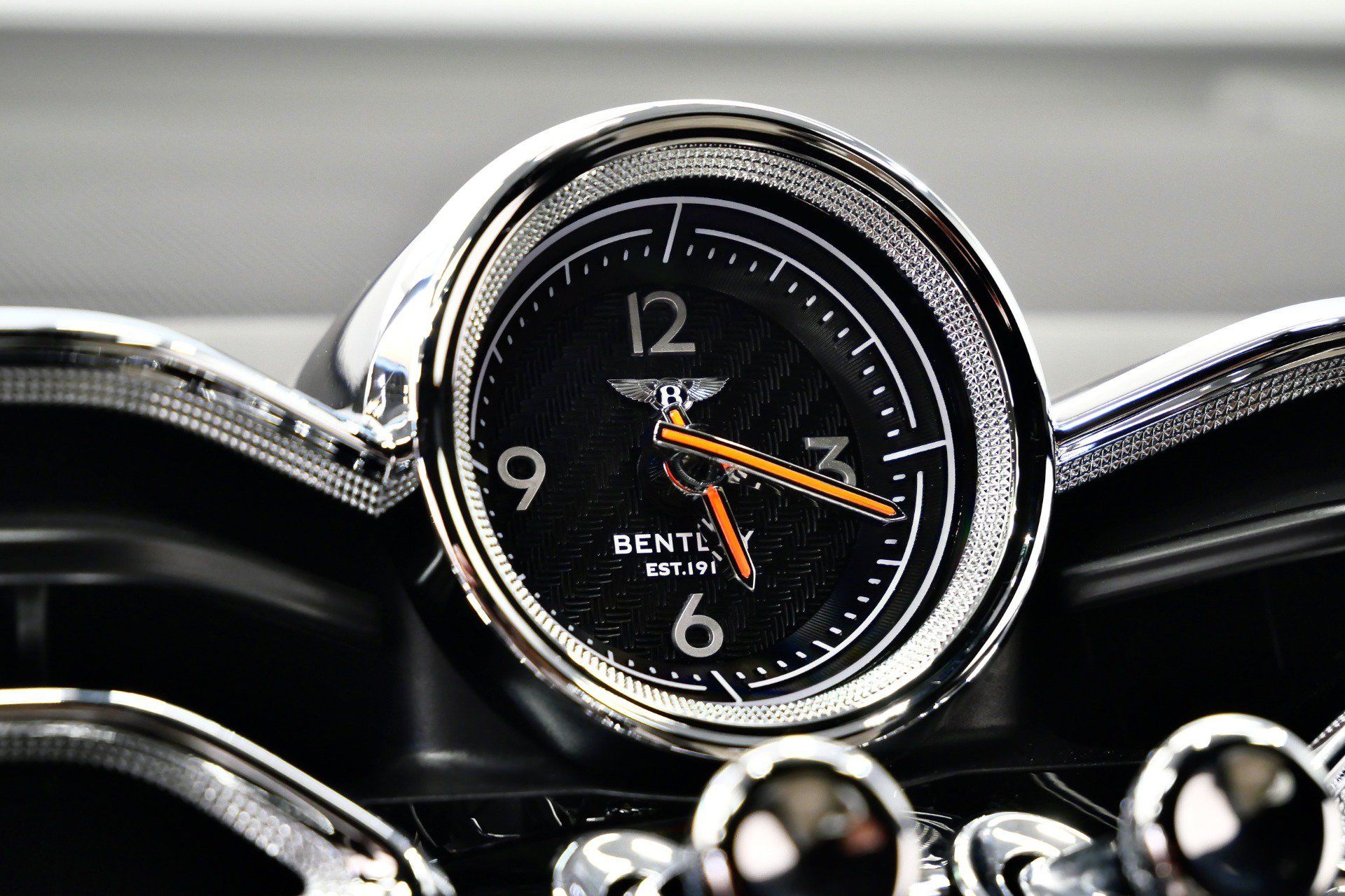 Used 2023 Bentley Bentayga AWD/4WD image 29