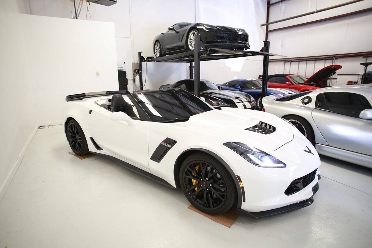 Used 2016 Chevrolet Corvette Z06 w/ 3LZ Preferred Equipment Group RWD image 21