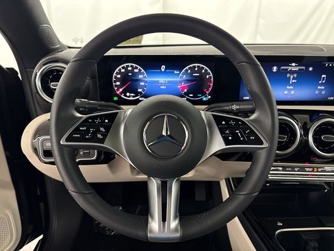 Certified 2026 Mercedes-Benz CLA 250 image 11