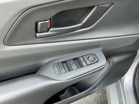 Used 2025 Toyota Prius LE image 16