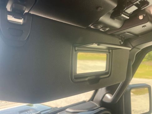 Used 2024 Jeep Gladiator Sport image 26