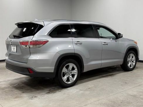 Used 2016 Toyota Highlander Limited Platinum FWD image 12