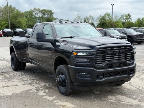 New 2026 RAM 3500 Tradesman AWD/4WD image 4