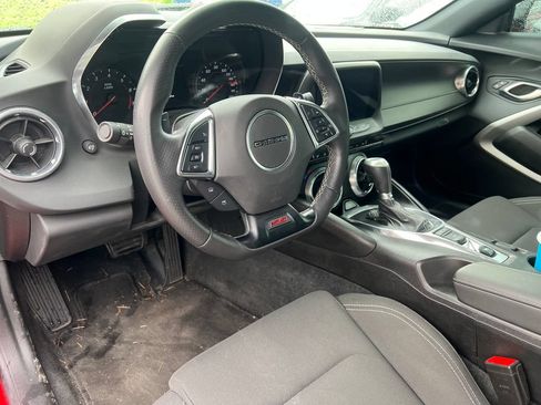 Used 2018 Chevrolet Camaro SS RWD image 5