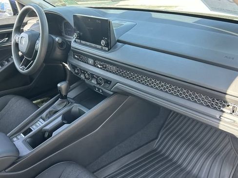 Used 2023 Honda Accord EX image 14