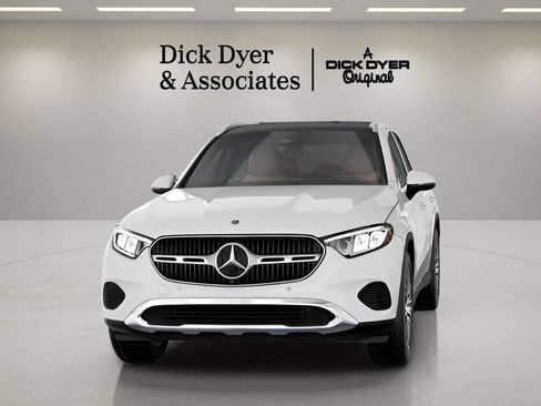 Used 2026 Mercedes-Benz GLC 300 image 38