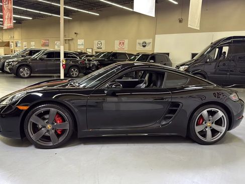 Used 2017 Porsche 718 Cayman S image 5