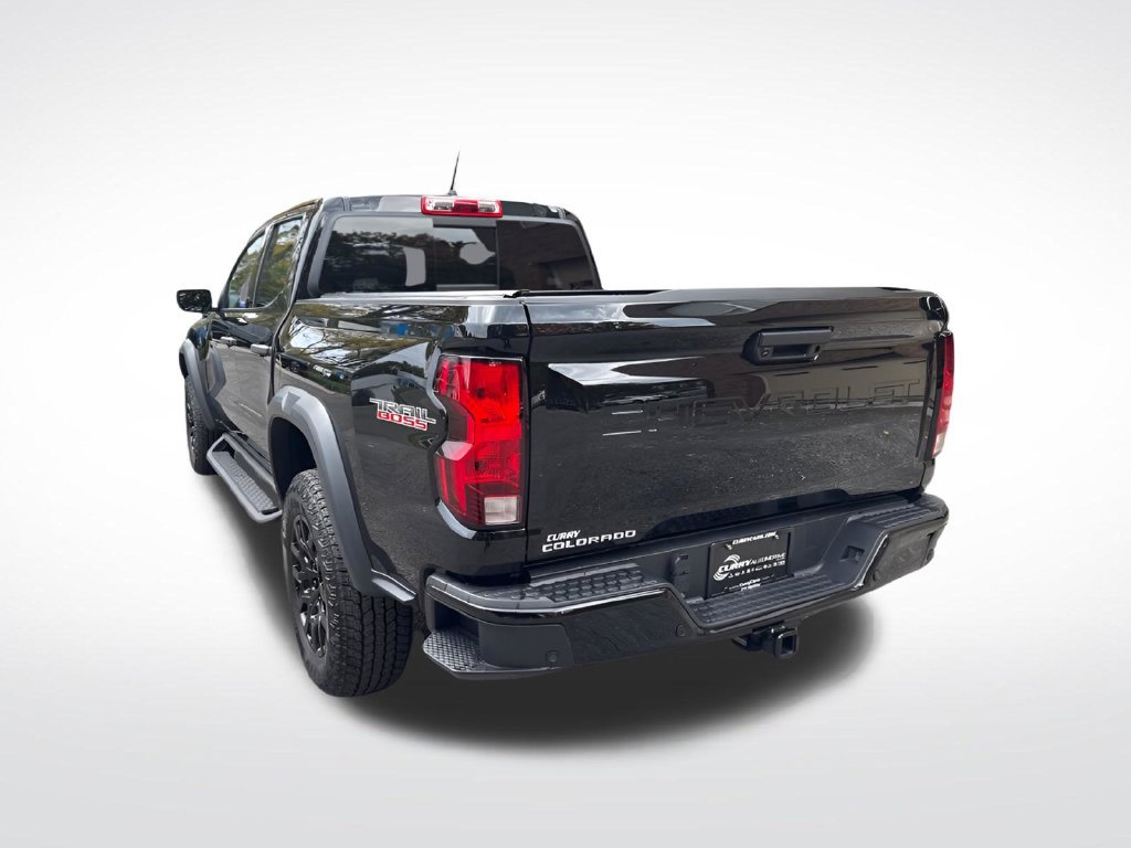 Used 2024 Chevrolet Colorado Trail Boss w/ Technology Package AWD/4WD image 5
