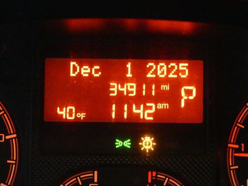 Used 2016 RAM ProMaster 1500 w/ Interior Convenience Group image 25