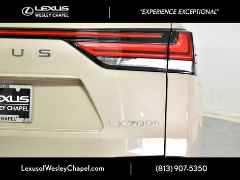 Used 2025 Lexus LX 700h Overtrail image 7