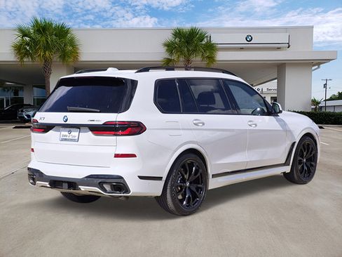 Certified 2026 BMW X7 xDrive40i w/ M Sport Package AWD/4WD image 4