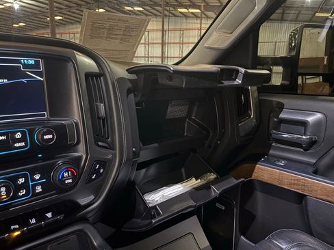Used 2019 Chevrolet Silverado 3500 LTZ w/ Duramax Plus Package image 40
