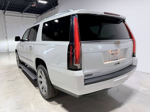 Used 2016 Cadillac Escalade ESV Premium image 5