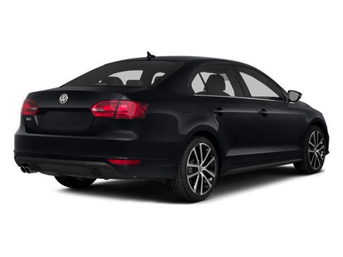 Used 2014 Volkswagen Jetta GLI FWD image 2