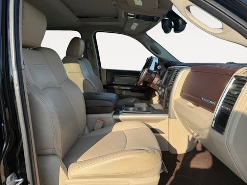 Used 2013 RAM 2500 Laramie w/ Convenience Group image 10