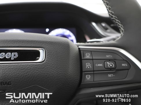 New 2026 Jeep Grand Cherokee Laredo X image 15