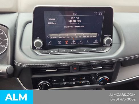 Used 2023 Nissan Rogue S AWD/4WD image 18