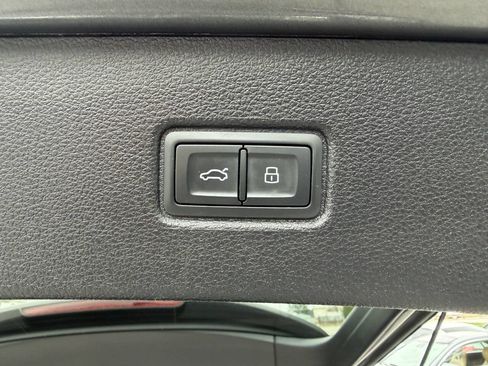 Used 2019 Audi Q7 3.0T Premium Plus w/ Premium Plus Package image 8