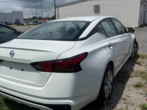 Used 2022 Nissan Altima 2.5 S FWD image 6