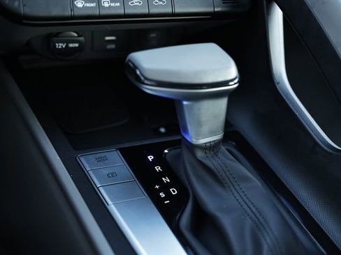 Certified 2025 Hyundai Elantra Sport image 39