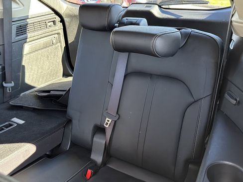 Used 2024 MAZDA CX-90 Plug-In Hybrid w/ Premium Pkg image 33